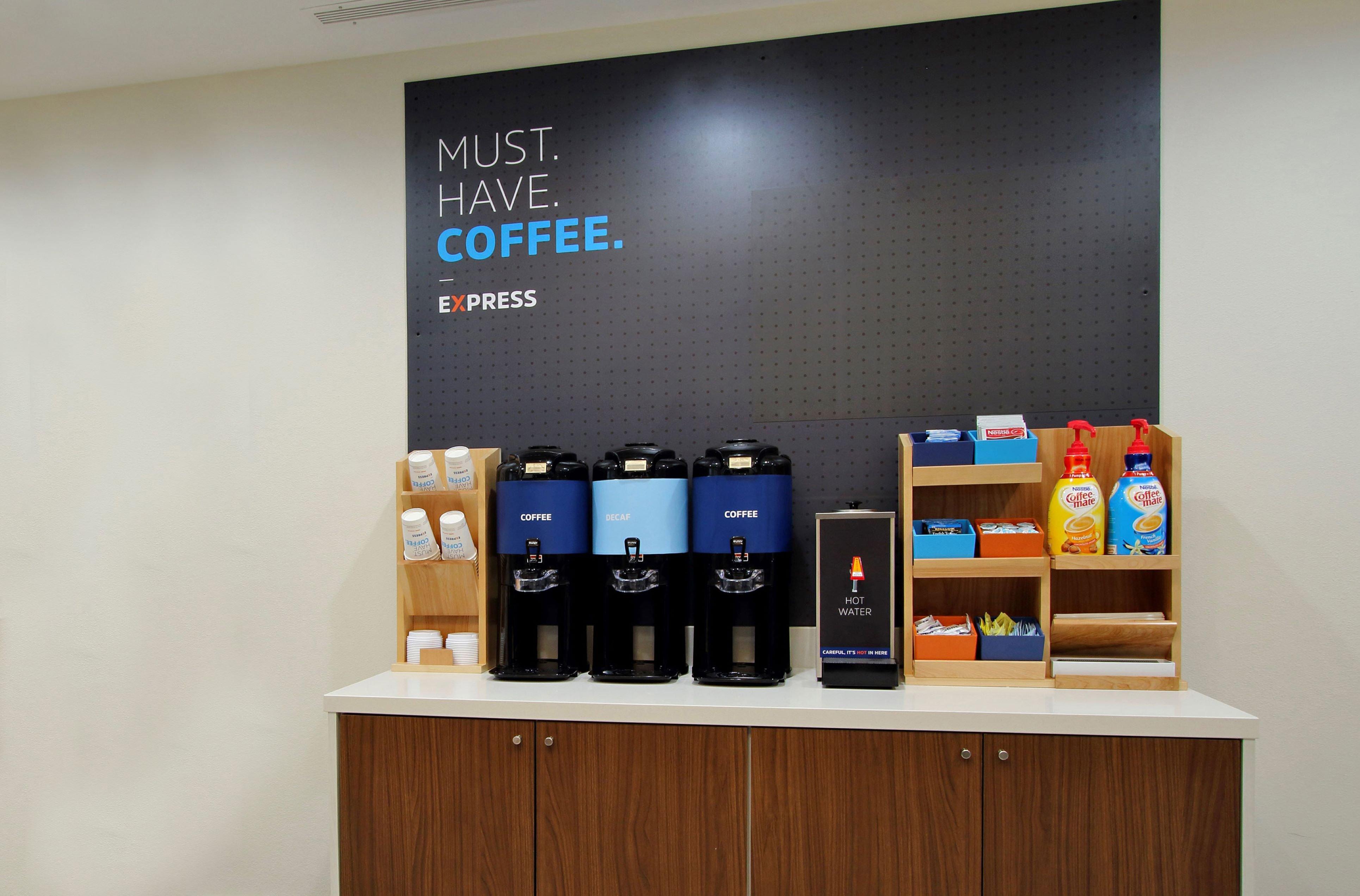 Holiday Inn Express Hotel & Suites Greensboro - Airport Area By Ihg Dış mekan fotoğraf