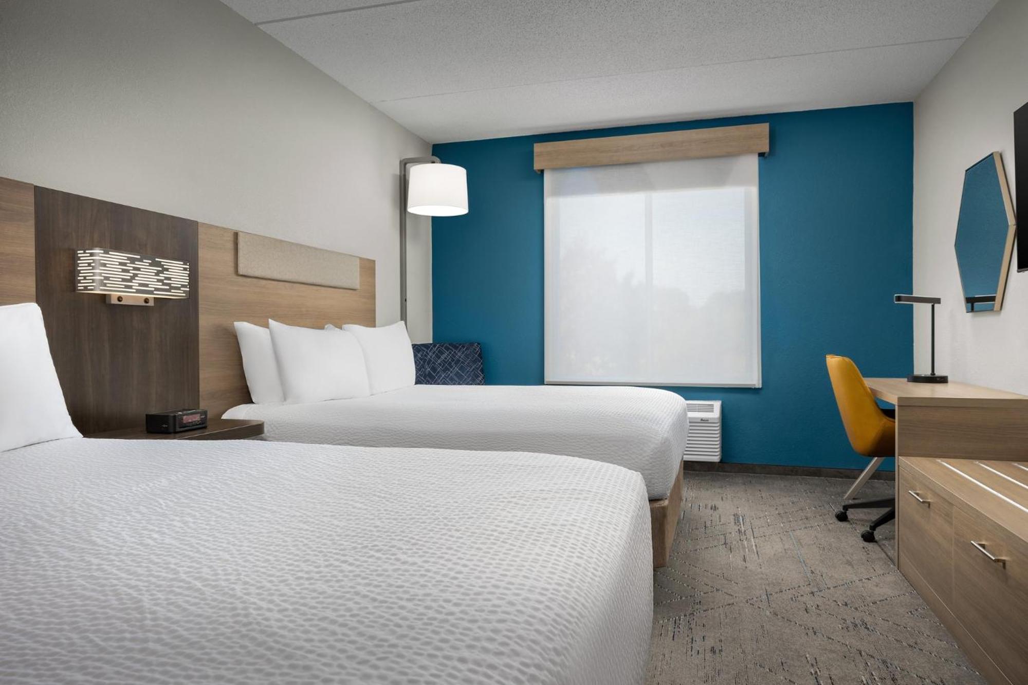 Holiday Inn Express Hotel & Suites Greensboro - Airport Area By Ihg Dış mekan fotoğraf