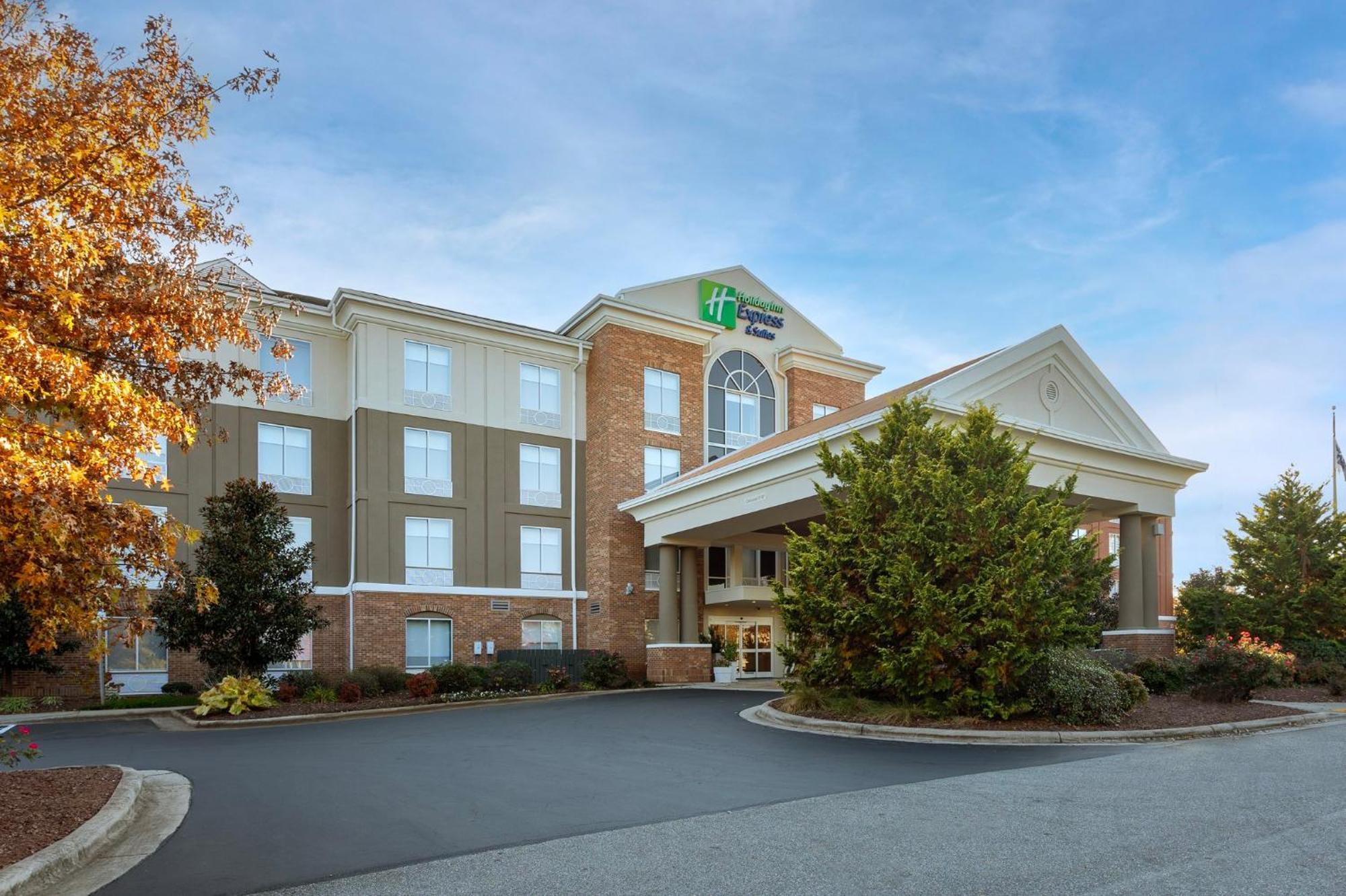 Holiday Inn Express Hotel & Suites Greensboro - Airport Area By Ihg Dış mekan fotoğraf