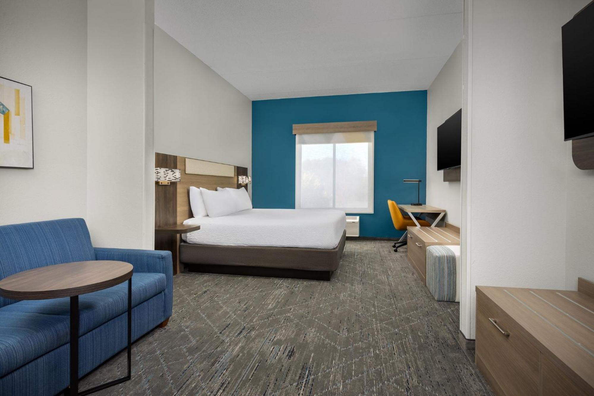 Holiday Inn Express Hotel & Suites Greensboro - Airport Area By Ihg Dış mekan fotoğraf
