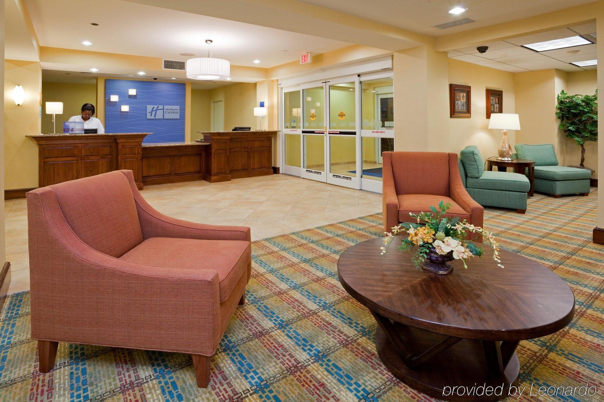 Holiday Inn Express Hotel & Suites Greensboro - Airport Area By Ihg Dış mekan fotoğraf
