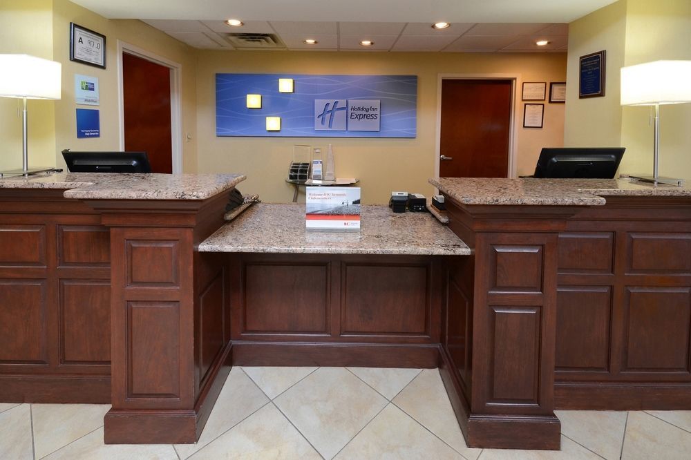 Holiday Inn Express Hotel & Suites Greensboro - Airport Area By Ihg Dış mekan fotoğraf
