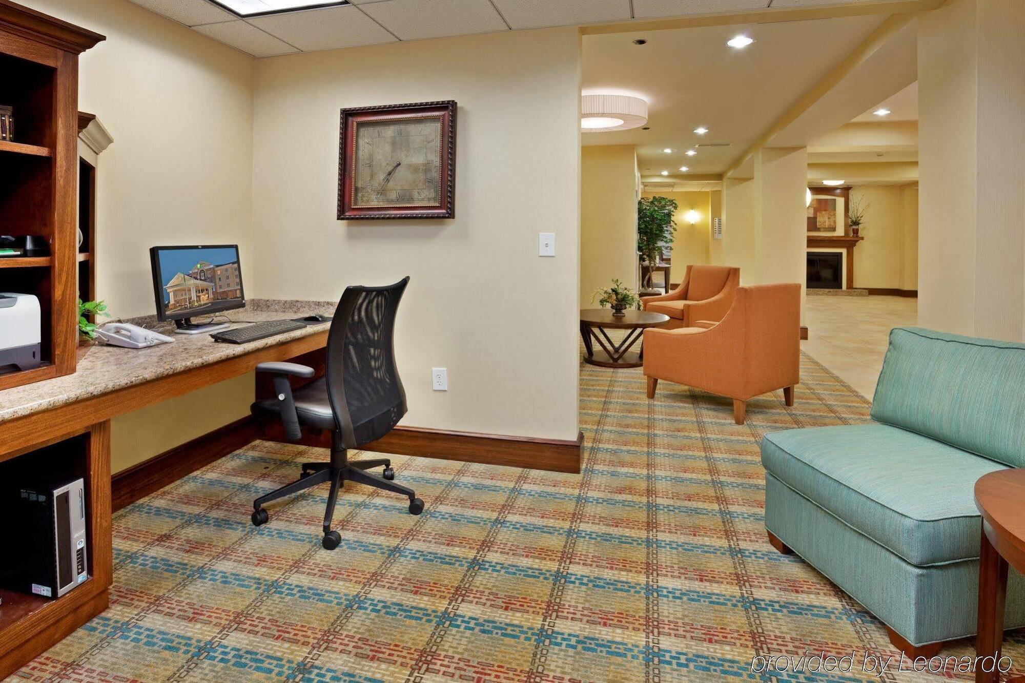 Holiday Inn Express Hotel & Suites Greensboro - Airport Area By Ihg Dış mekan fotoğraf